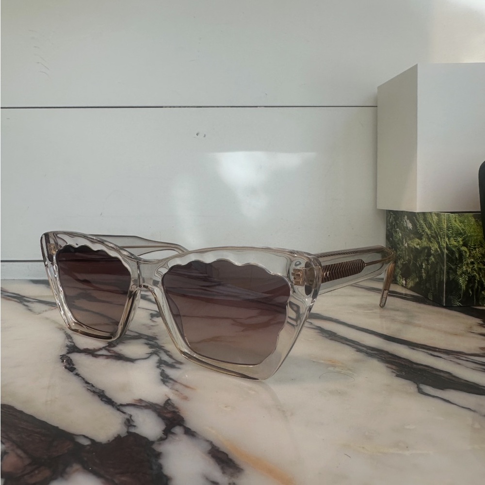 KREWE Brigitte Sunglasses with Clear and Pink Hues - Picture 3 of 3